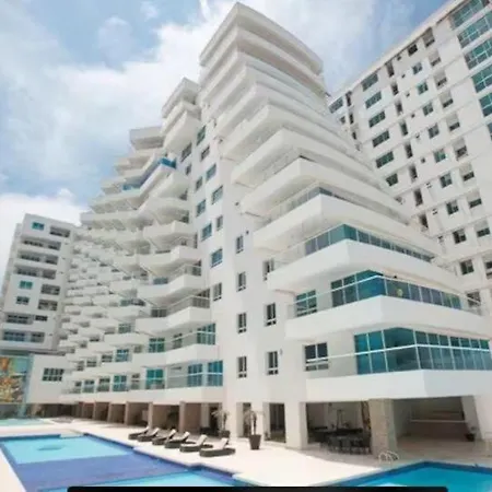 Apartment With Direct Access To Cartagena's *