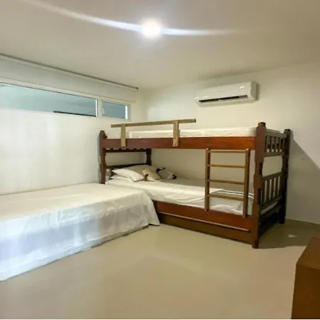 With Direct Access To Cartagena's Apartamento